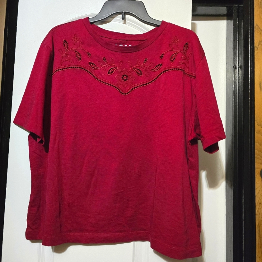 Loft Women's Wine Red Embroidered Short Sleeve Top Size XL